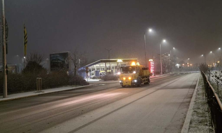 Пътната мрежа в Пловдив е почистена и обработена след снеговалежа